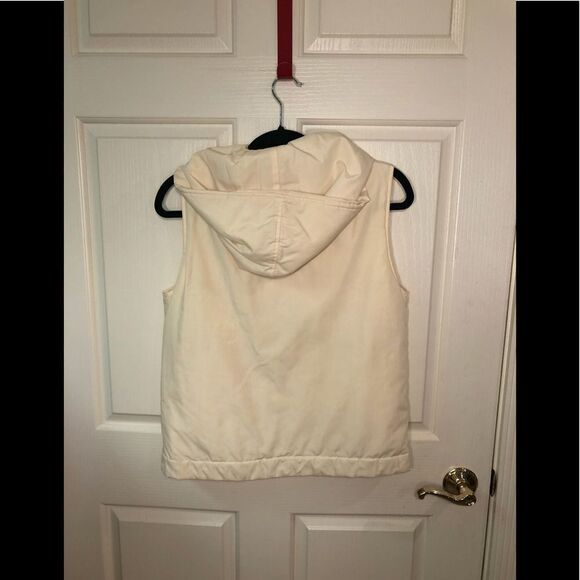 GAP vest   - Picture 2 of 4